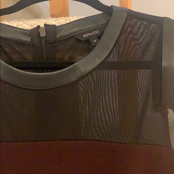 RW dress with mesh and tulip hem and back zip - Picture 4 of 5